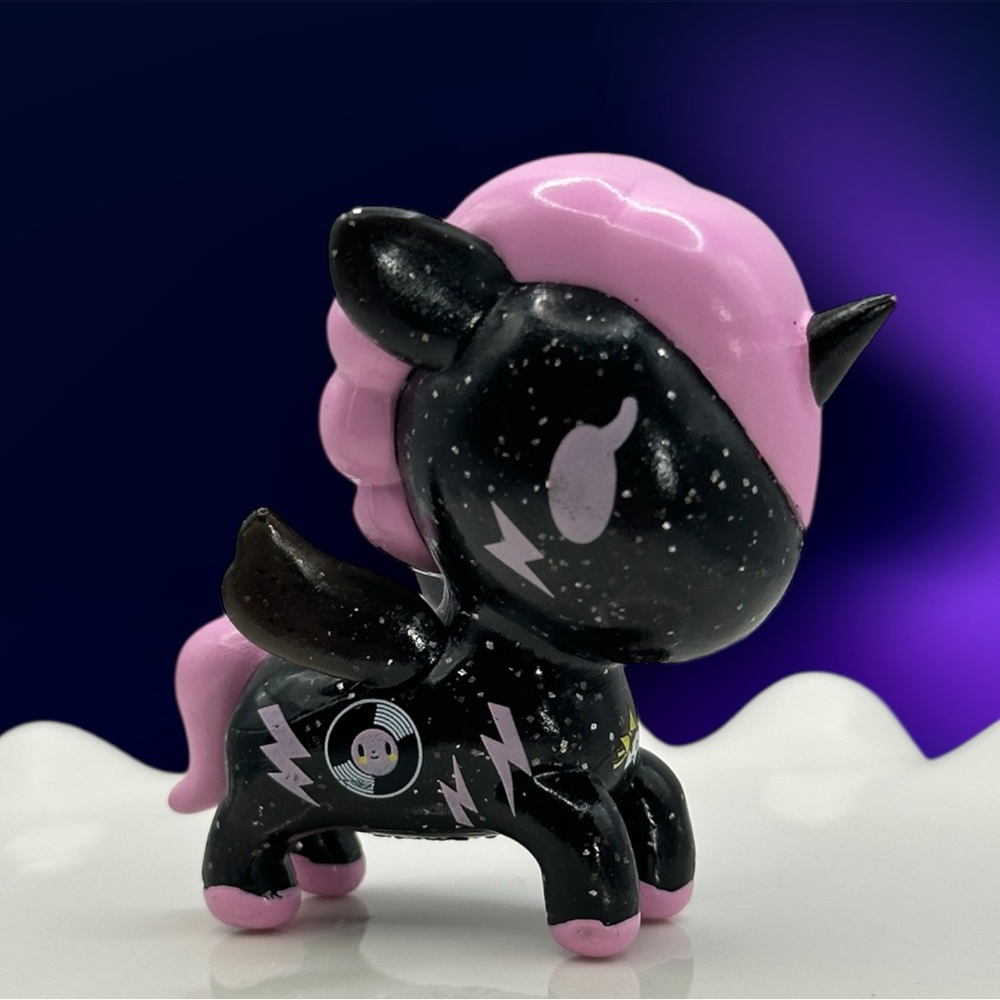 Rare Tokidoki Unicorno DJ Sparkle ✨ Series 1 Mini Figure Black and Pink